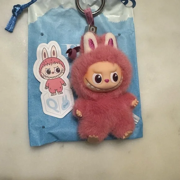Authentic THE MONSTERS Labubu Pin for Love Letter “Q” - Vinyl Plush Pendant - Picture 1 of 8